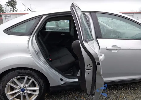 2015 Ford Focus Se z USA, uszkodzony, nr VIN 1FADP3F20FL262329